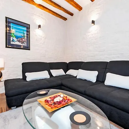 Luxury Kastela Antika Apartment