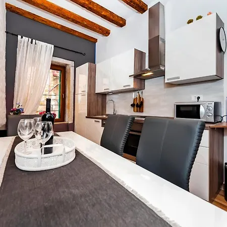 Luxury Kastela Antika Apartment *
